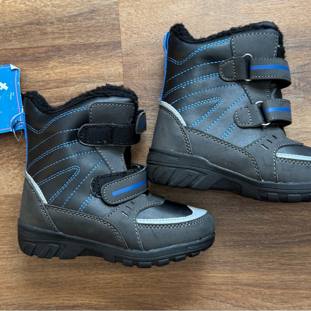 Totes Kids Winter Boots with Velcro Straps - Black and Blue